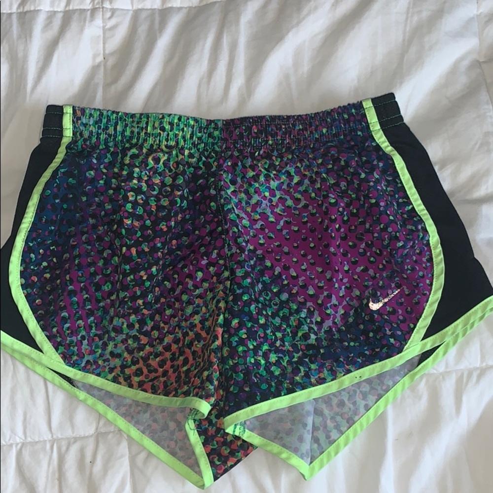 girls nike shorts:)